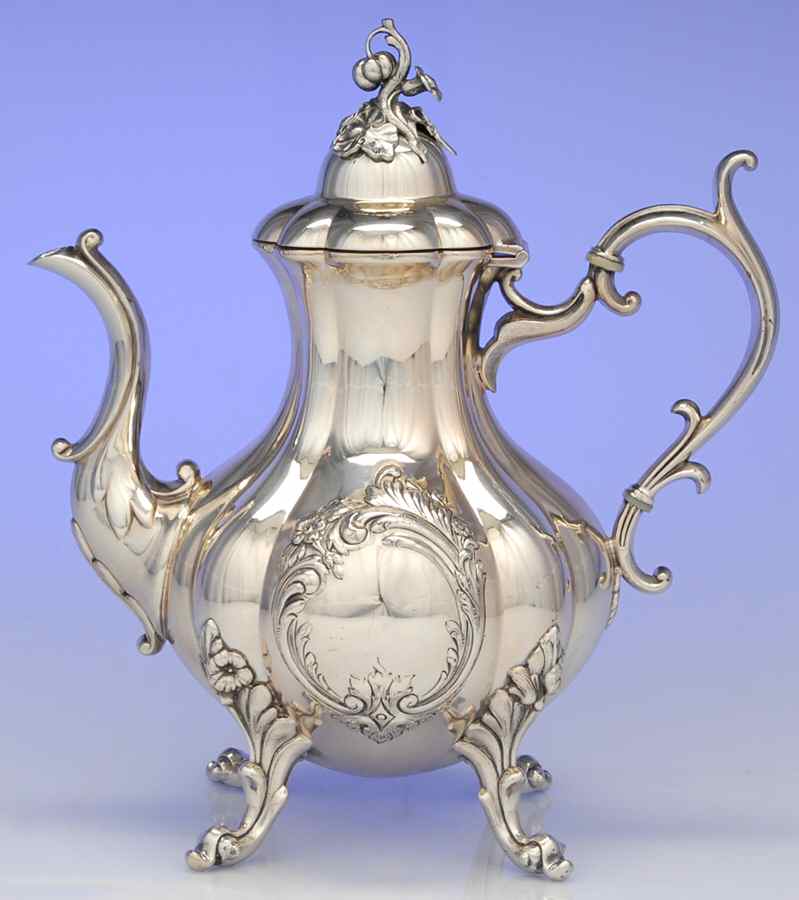 The Winthrop (Shield, Silverplate) Silverplate Teapot by Reed & Barton-1
