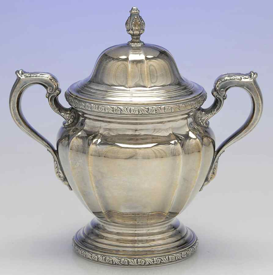 De Champlain (Silverplate, Hollowware) Sugar Bowl & Lid by Reed & Barton-1