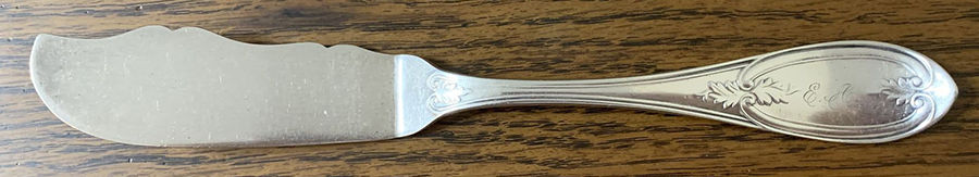 Olive (Silverplate, 1900) Flat Handle Master Butter Knife by Reed & Barton-1