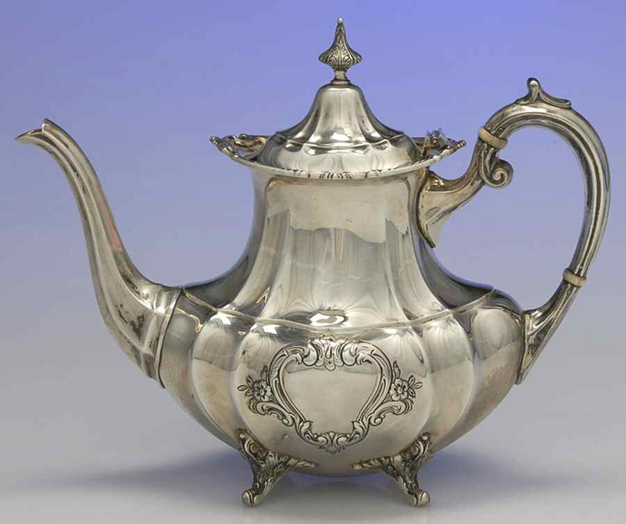 Hampton Court Shield (Strlg, Hlwr) Coffee Pot by Reed & Barton-1