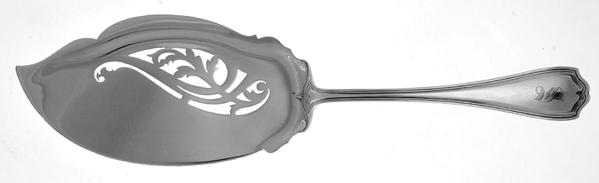 Hepplewhite-Plain (Sterling, 1907, Monograms) Large Solid Pierced Fish Serving Knife by Reed & Barton-1