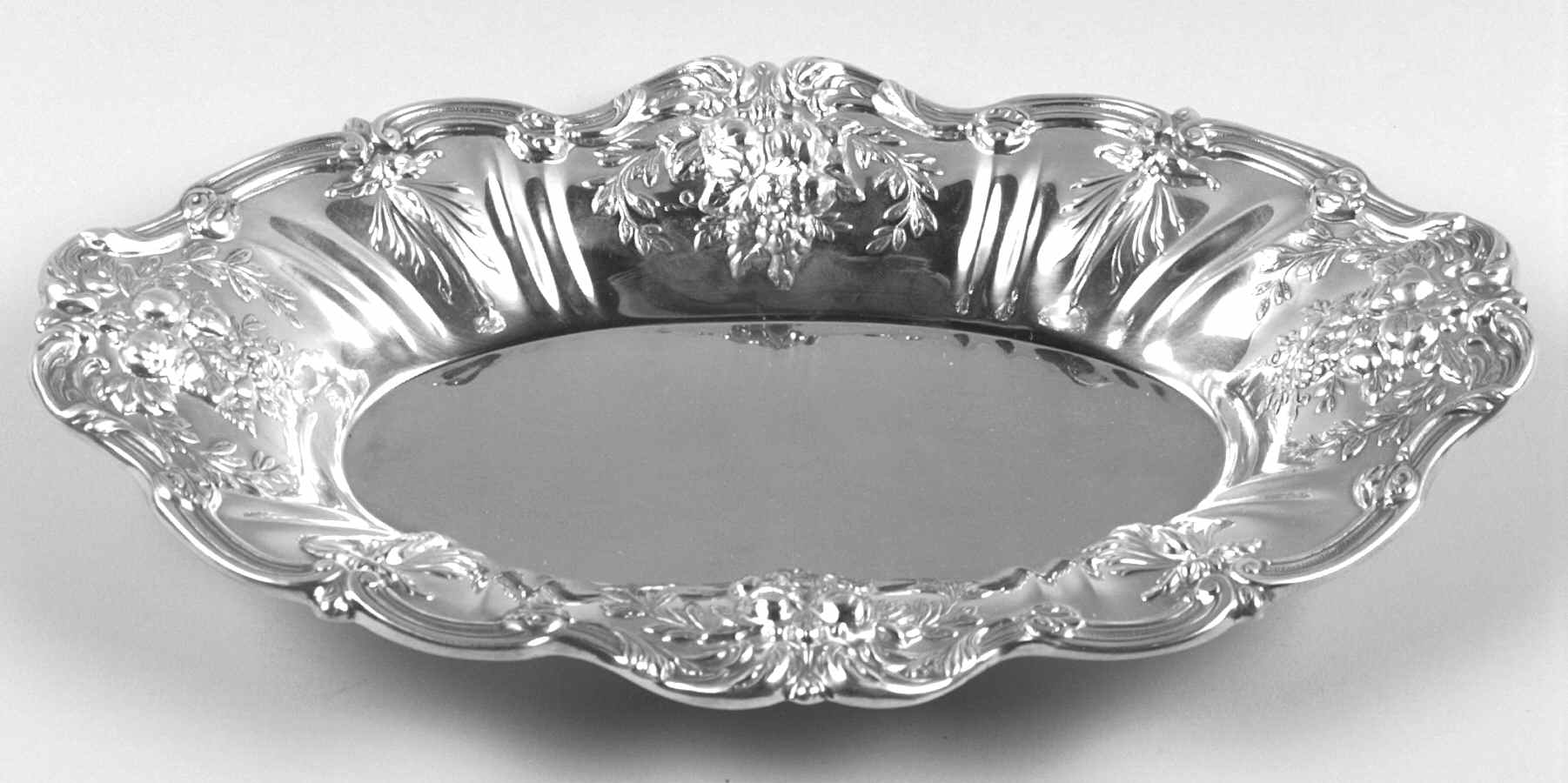 Francis I (Sterling, Hlwr, Eagle-R-Lion, Dated, Oval) Sterling Bread Tray by Reed & Barton-1