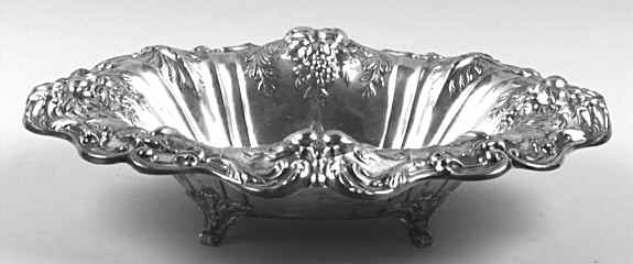 Francis I (Sterling, Hlwr, Eagle-R-Lion, Dated, Oval) Round Sterling Footed Centerpiece by Reed & Barton-1