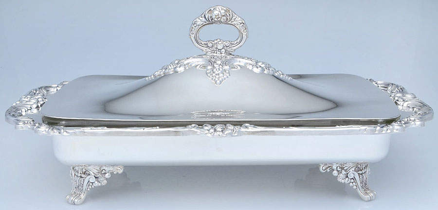 King Francis (Silverplate, Hollowware) Bake & Serve Buffet Dish with No Liner by Reed & Barton-1
