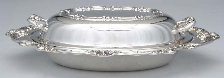 King Francis (Silverplate, Hollowware) Double Vegetable Bowl by Reed & Barton-1