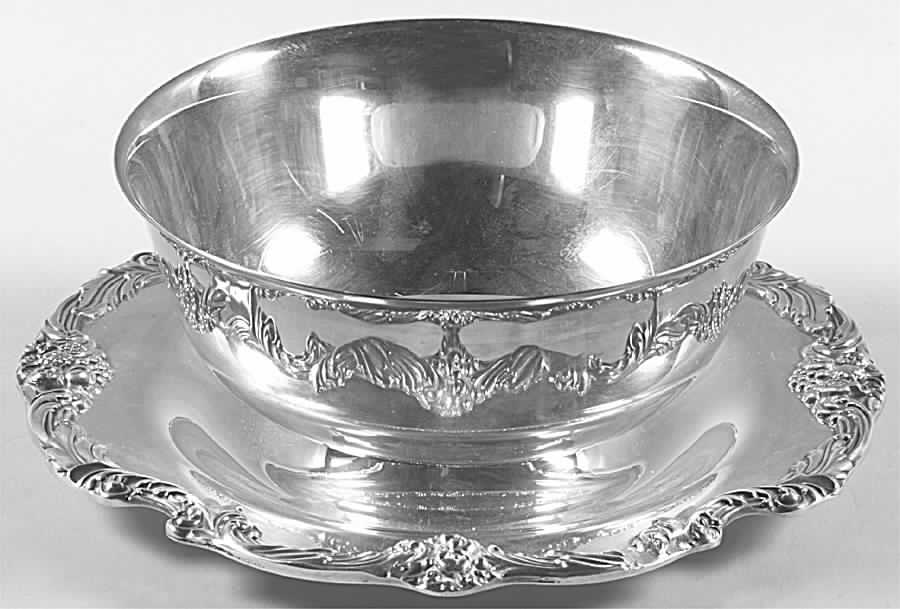 King Francis (Silverplate, Hollowware) Round Centerpiece/Gravy with Attched Underplate by Reed & Barton-1