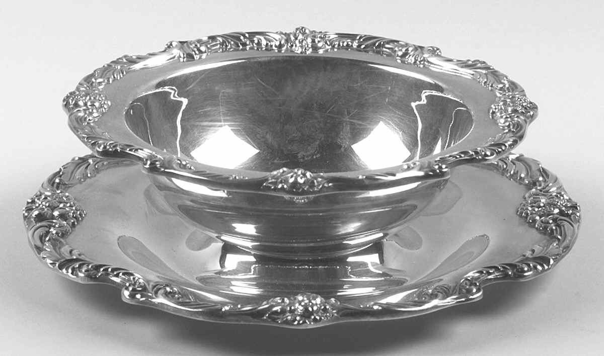 King Francis (Silverplate, Hollowware) Sauce/Gravy Boat by Reed & Barton-1