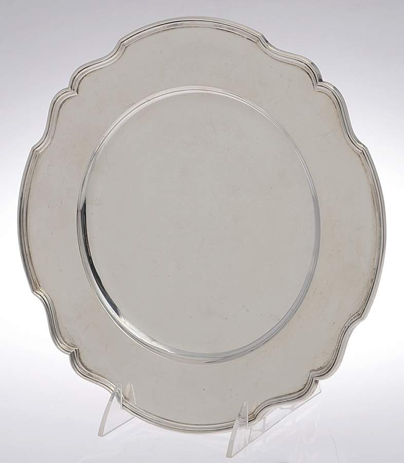 Hepplewhite-Plain (Sterling, 1907, Hollowware) Dinner/Service Plate by Reed & Barton-1