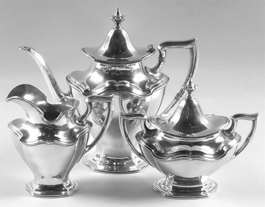 Hepplewhite-Plain (Sterling, 1907, Hollowware) 3-Piece Coffee Set with Coffee Pot by Reed & Barton-1