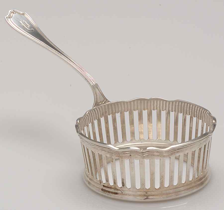 Hepplewhite-Plain (Sterling, 1907, Hollowware) Ramekin Holder No Liner by Reed & Barton-1