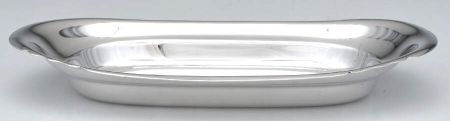 Mayflower (Silverplate, Hollowware) 11" Oval Vegetable Bowl by Reed & Barton-1