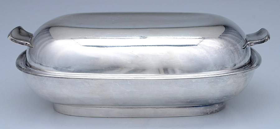 Embassy (Silverplate, 1988, Hollowware) Double Vegetable Bowl by Reed & Barton-1