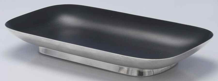 Embassy (Silverplate, 1988, Hollowware) 10" Bread Tray by Reed & Barton-1