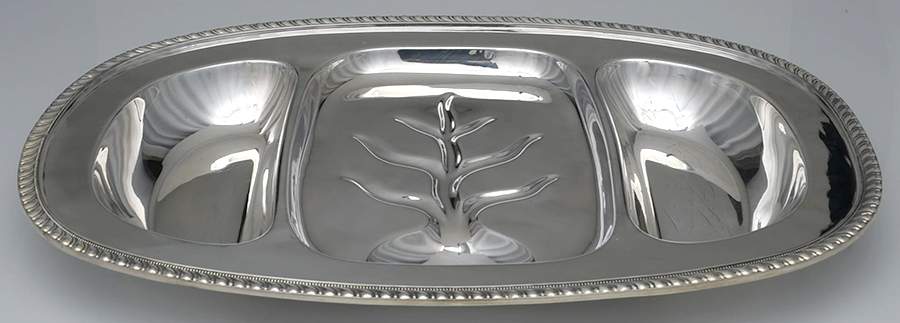 Old London (Silverplate, Hollowware) 19" 3 Part Meat Platter with Well by Reed & Barton-1