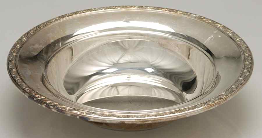 Silver Blossom (Silverplate, 1955, Hollowware) Round Silverplate Vegetable Bowl by Reed & Barton-1