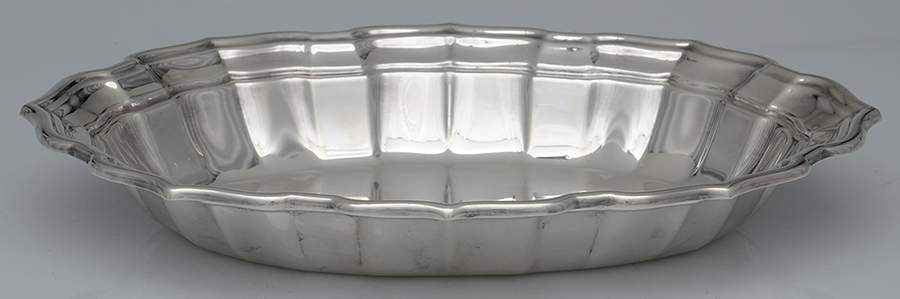 Chippendale (Silverplate, Hollowware) Double Vegetable Bowl-No Lid by Reed & Barton-1