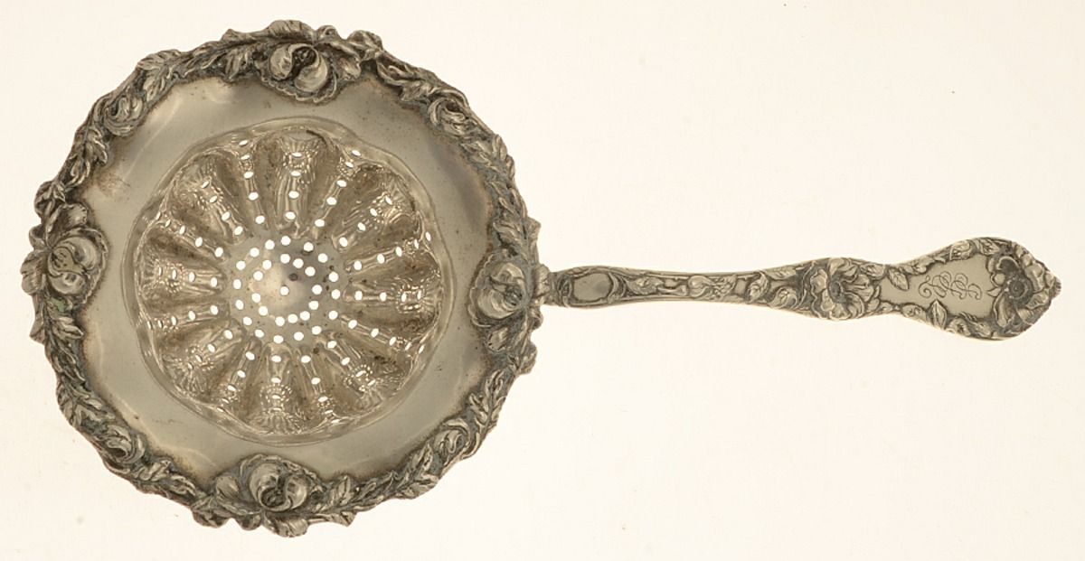 Les Cinq Fleurs (Sterling, 1900, No Monos) Solid Individual Overcup Tea Strainer by Reed & Barton-1