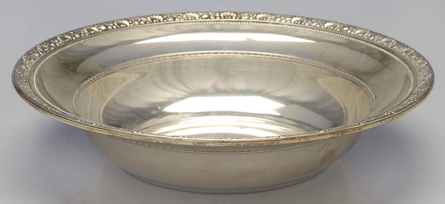 Medici (Sterling, Hollowware) 10" Round Vegetable Bowl by Reed & Barton-1
