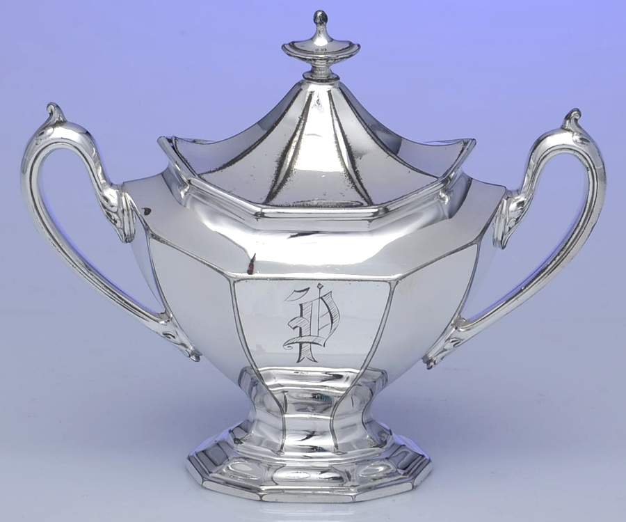 Sierra (Silverplate, Hollowware) Sugar Bowl & Lid by Reed & Barton-1