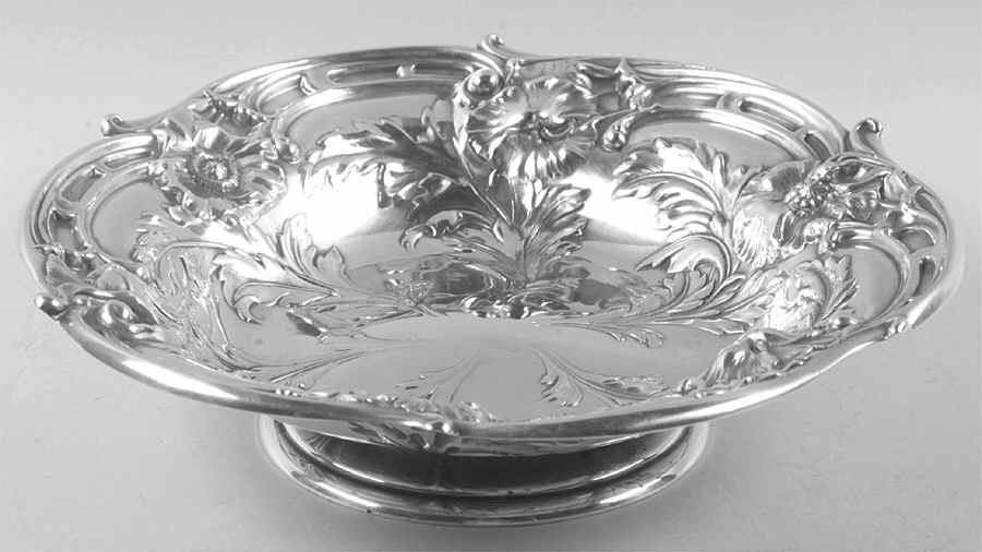 Les Six Fleurs (Sterling, Hollowware) Footed Sterling Round Vegetable Bowl by Reed & Barton-1