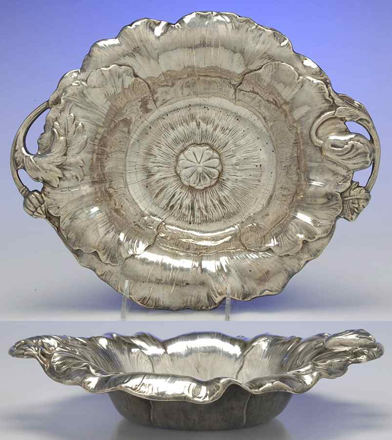 Les Cinq Fleurs (Sterling, Hollowware) 13" Oval Vegetable by Reed & Barton-1
