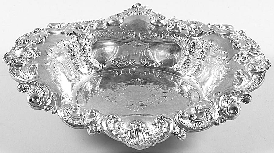 4933 (Silverplate, Hollowware) 12" Oval Vegetable by Reed & Barton-1