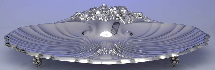 Shell (Silverplate, Hollowware) 16" Shell Shape Bowl by Reed & Barton-1