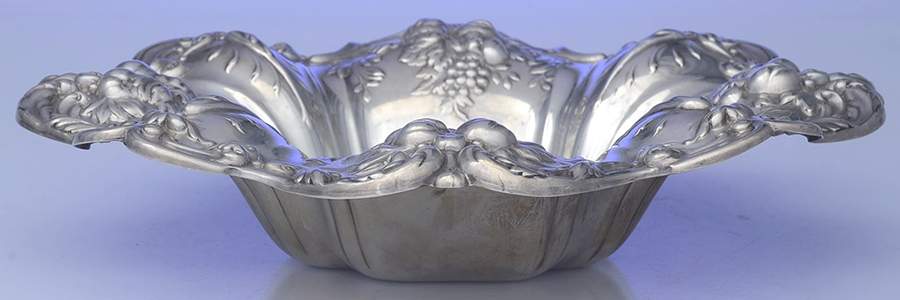 Francis I (Sterling, Hollowware, No Dates) Medium Sterling Round Vegetable Bowl by Reed & Barton-1