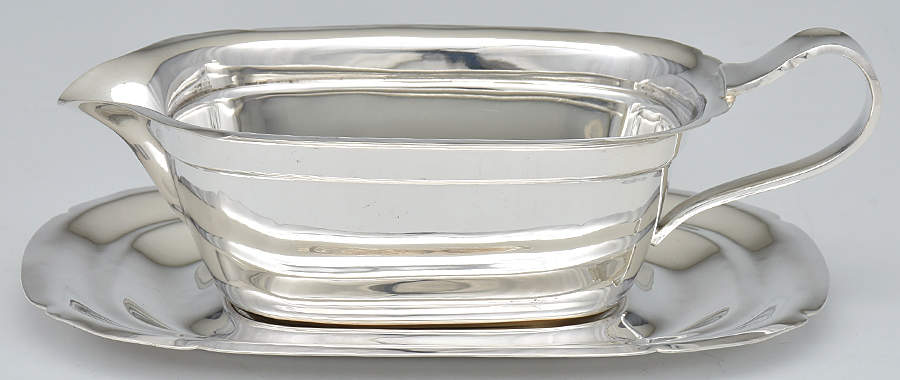 Mayflower (Sterling, Hollowware) Sterling Gravy Boat & Underplate by Reed & Barton-1