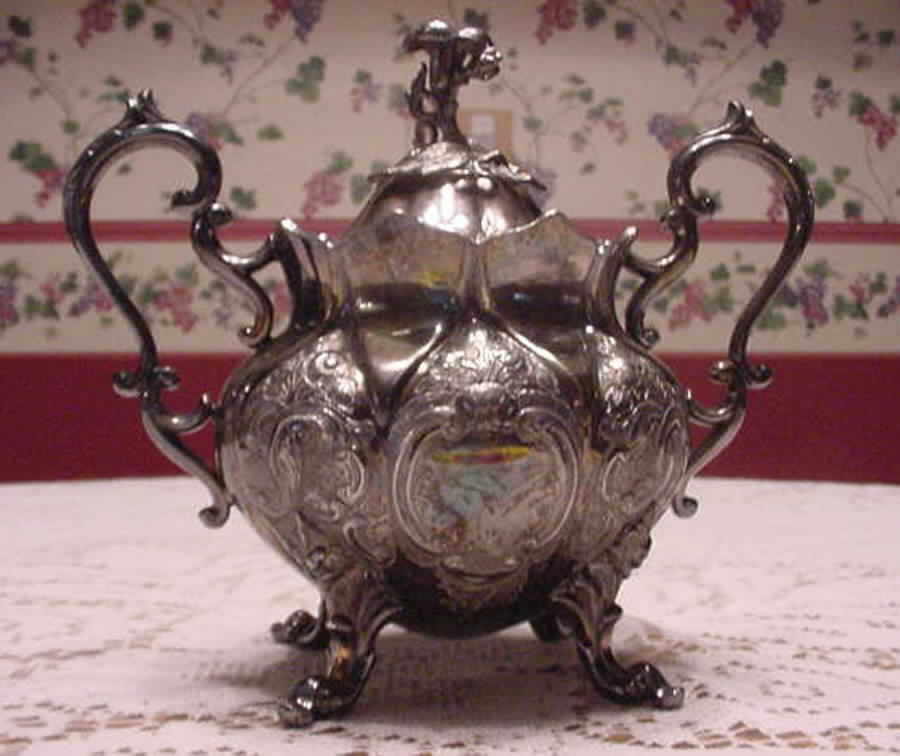 1780 (Silverplate, Hollowware) Sugar Bowl & Lid by Reed & Barton-1