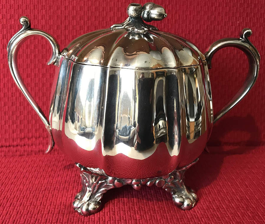 1925 (Silverplate, Hollowware) Sugar Bowl & Lid by Reed & Barton-1