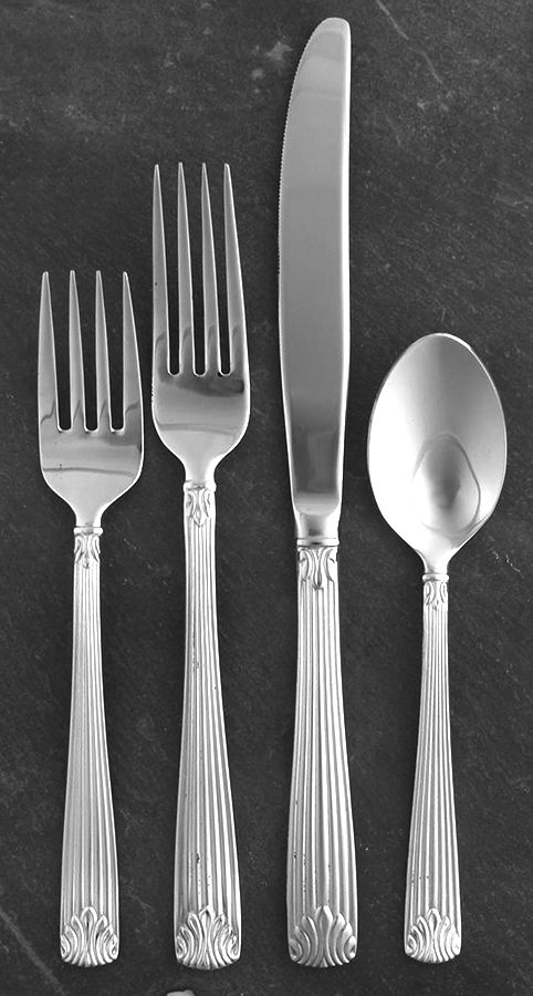 Savoir Faire (Stainless) 4 Piece Place Setting by Reed & Barton-1