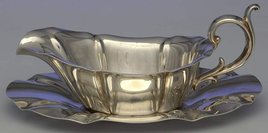 Salem (Silverplate, Hollowware) Gravy Boat & Underplate by Reed & Barton-1