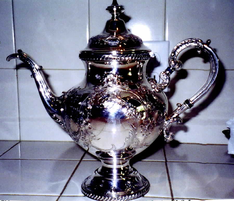 5200C (Silverplate, Hollowware) Silverplate Coffee Pot by Reed & Barton-1