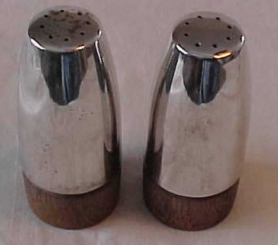 X16 (Sterling, Hollowware) Salt and Pepper Set by Reed & Barton-1