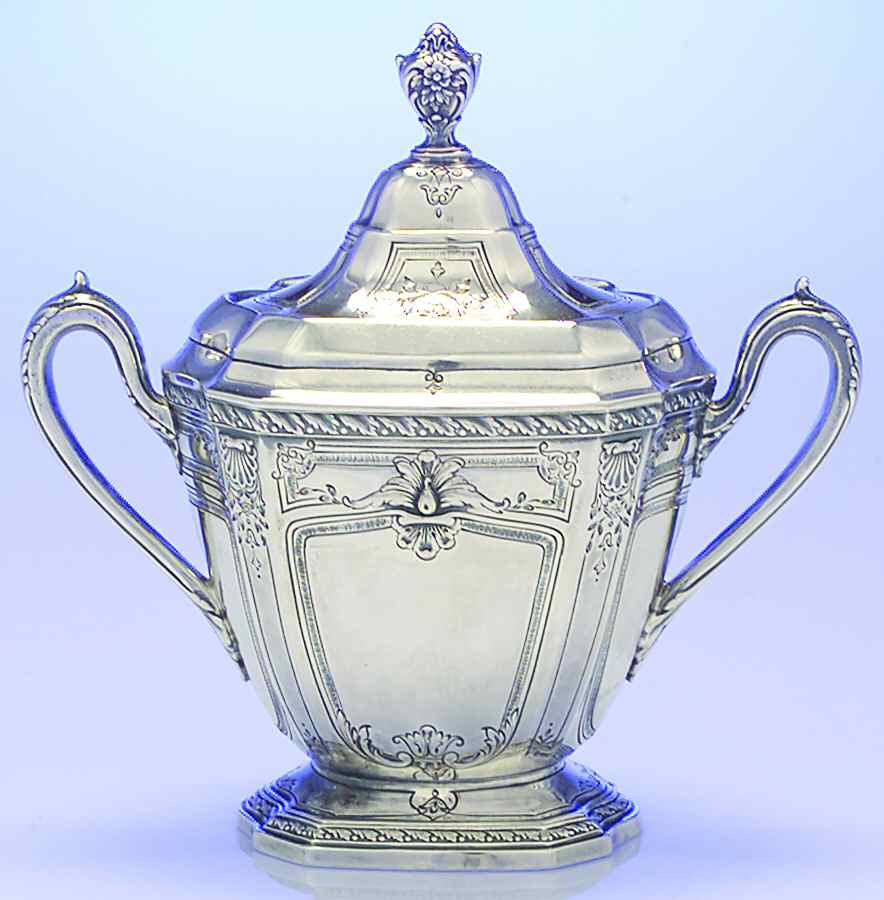 Heritage (Sterling, Hollowware) Sugar Bowl & Lid by Reed & Barton-1
