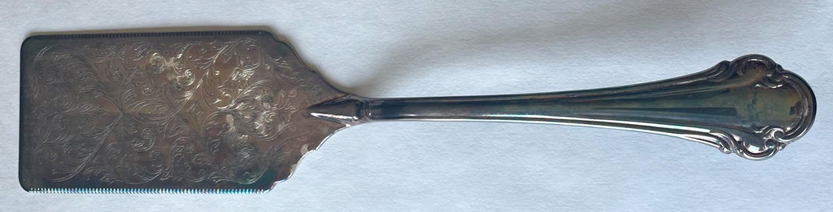 Royal Chippendale (Silverplate) Lasagna Server, Solid Piece by Reed & Barton-1