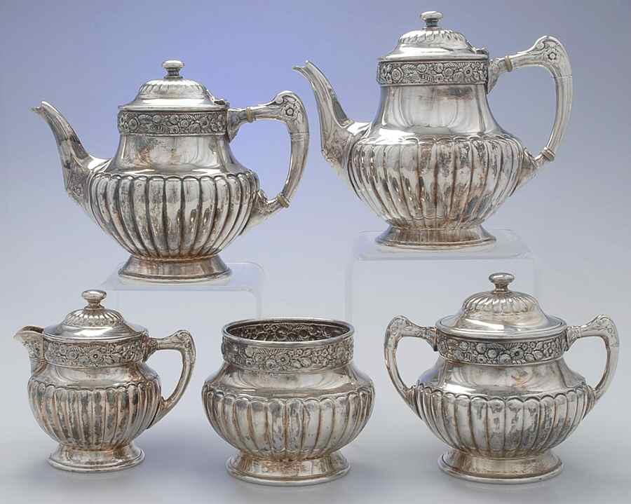3221 (Silverplate, Hollowware) 5 Piece Tea Set (PCP, PTP, CRHL, PSU, PWB) by Reed & Barton-1