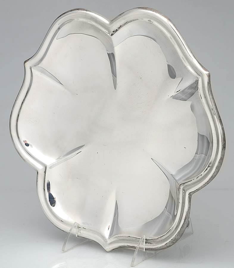 1470 (Silverplate, Hollowware) 11" Sandwich Plate by Reed & Barton-1