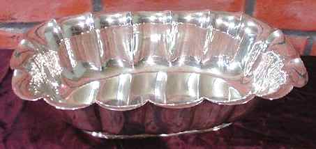X963 (Sterling, Hollowware) Sterling Round Vegetable by Reed & Barton-1