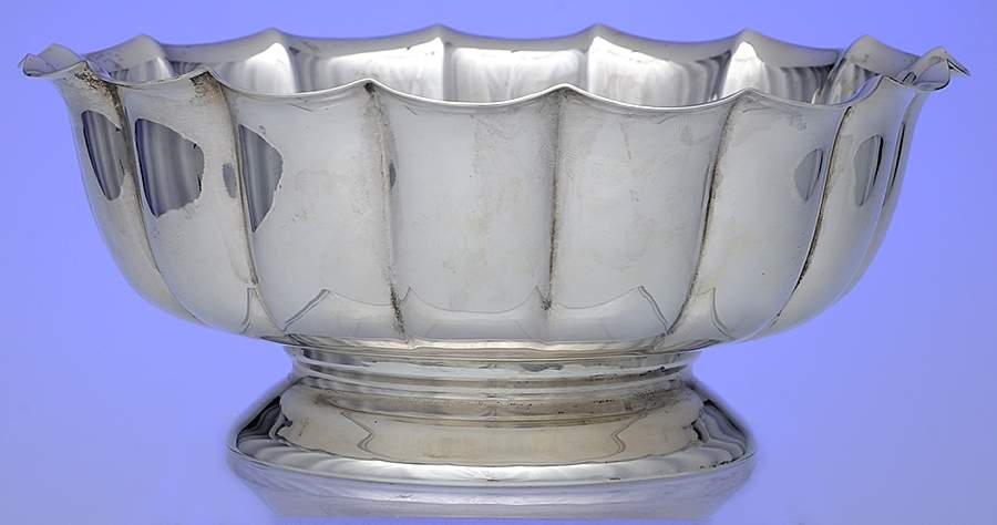 X963 (Sterling, Hollowware) Footed Sterling Round Vegetable Bowl by Reed & Barton-1