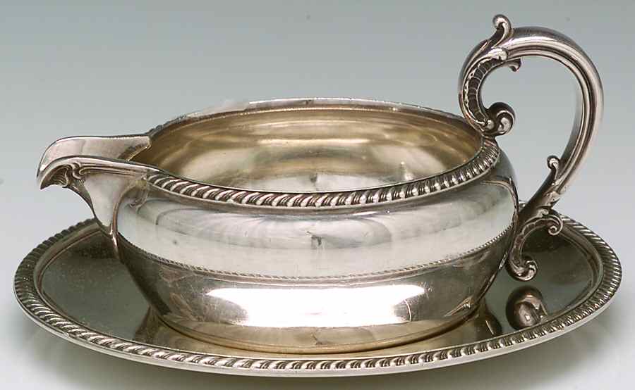 Buckingham (Silverplate, Hollowware) Plated Gravy Boat & Underplate by Reed & Barton-1
