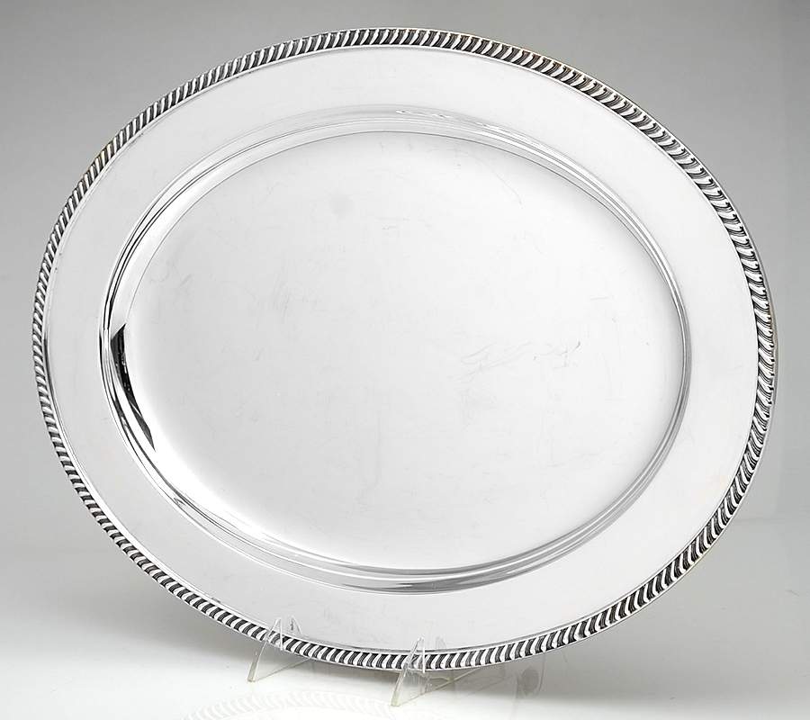 Buckingham (Silverplate, Hollowware) 18" Oval Tray by Reed & Barton-1