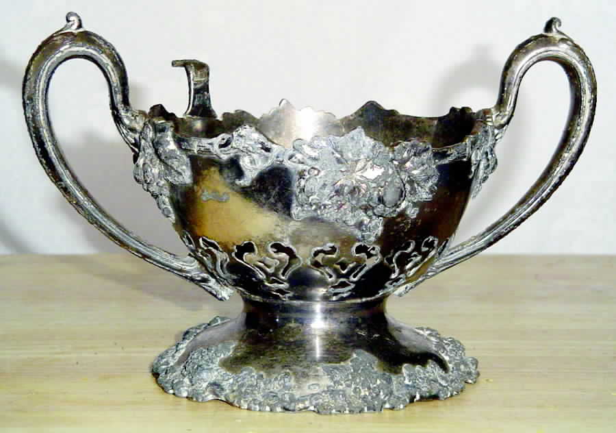 1697 (Silverplate, Hollowware) Sugar Bowl & Lid by Reed & Barton-1