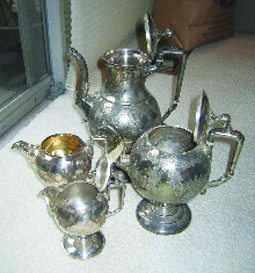 2327 (Silverplate, Hollowware) (4 Piece) Silverplate Tea Set by Reed & Barton-1