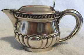 2900 (Silverplate, Hollowware) Creamer & Hinged Lid by Reed & Barton-1