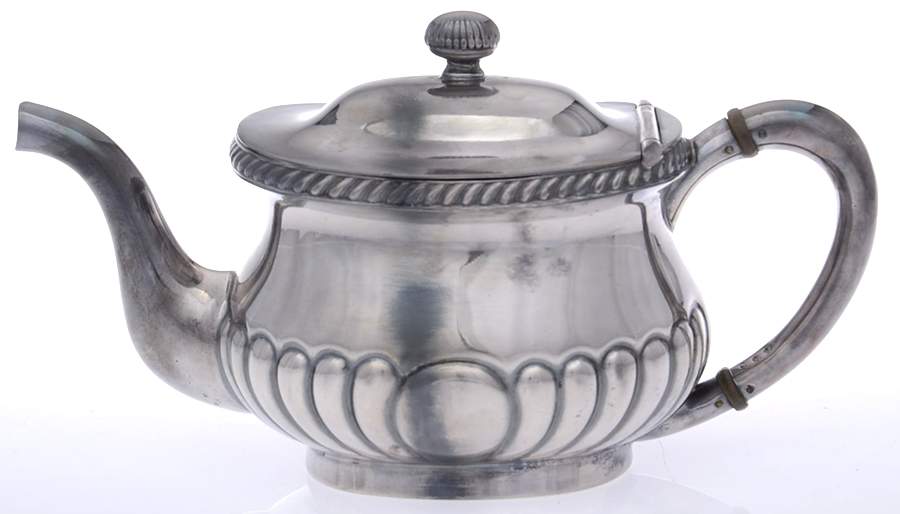 2900 (Silverplate, Hollowware) Tea Pot by Reed & Barton-1