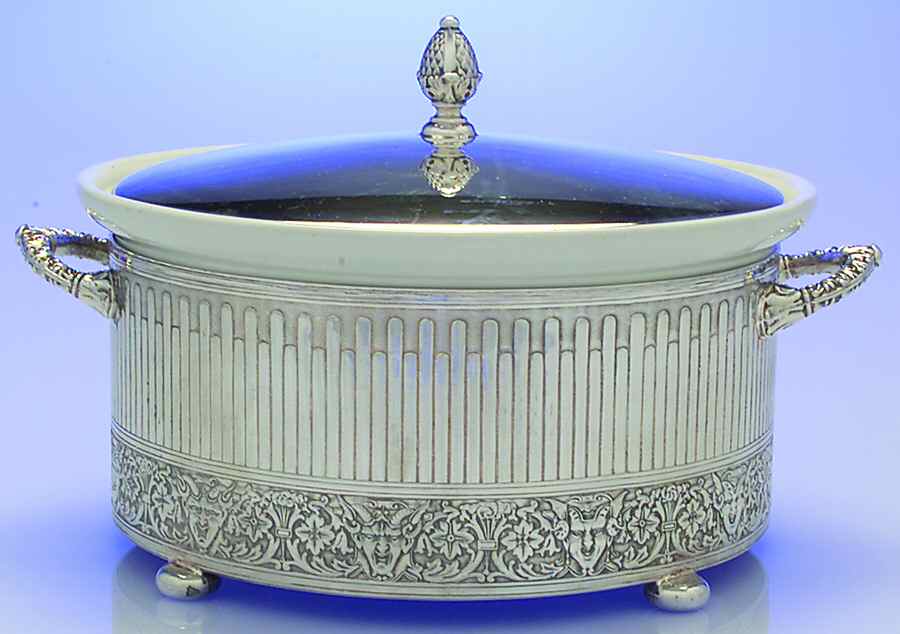 1174 (Silverplate, Hollowware) 2 Qt Glass Casserole W/Metal Holder by Reed & Barton-1