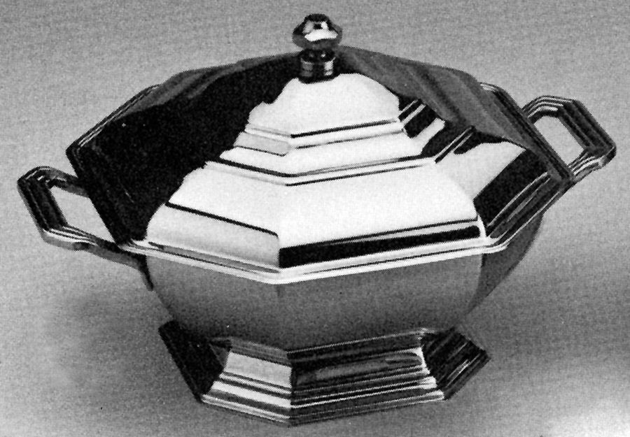 Galleria (Stainless, Hollowware) Pedestal Tureen with Lid by Reed & Barton-1
