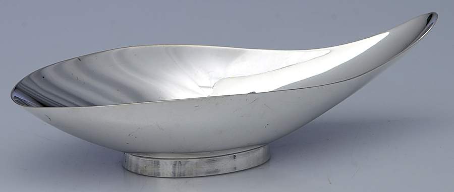 64  (Silverplate, Hollowware) 7" Bon Bon Bowl by Reed & Barton-1